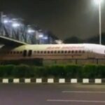 आकाशे पुलमूनि अड्कियो एयर इन्डियाको जहाज !